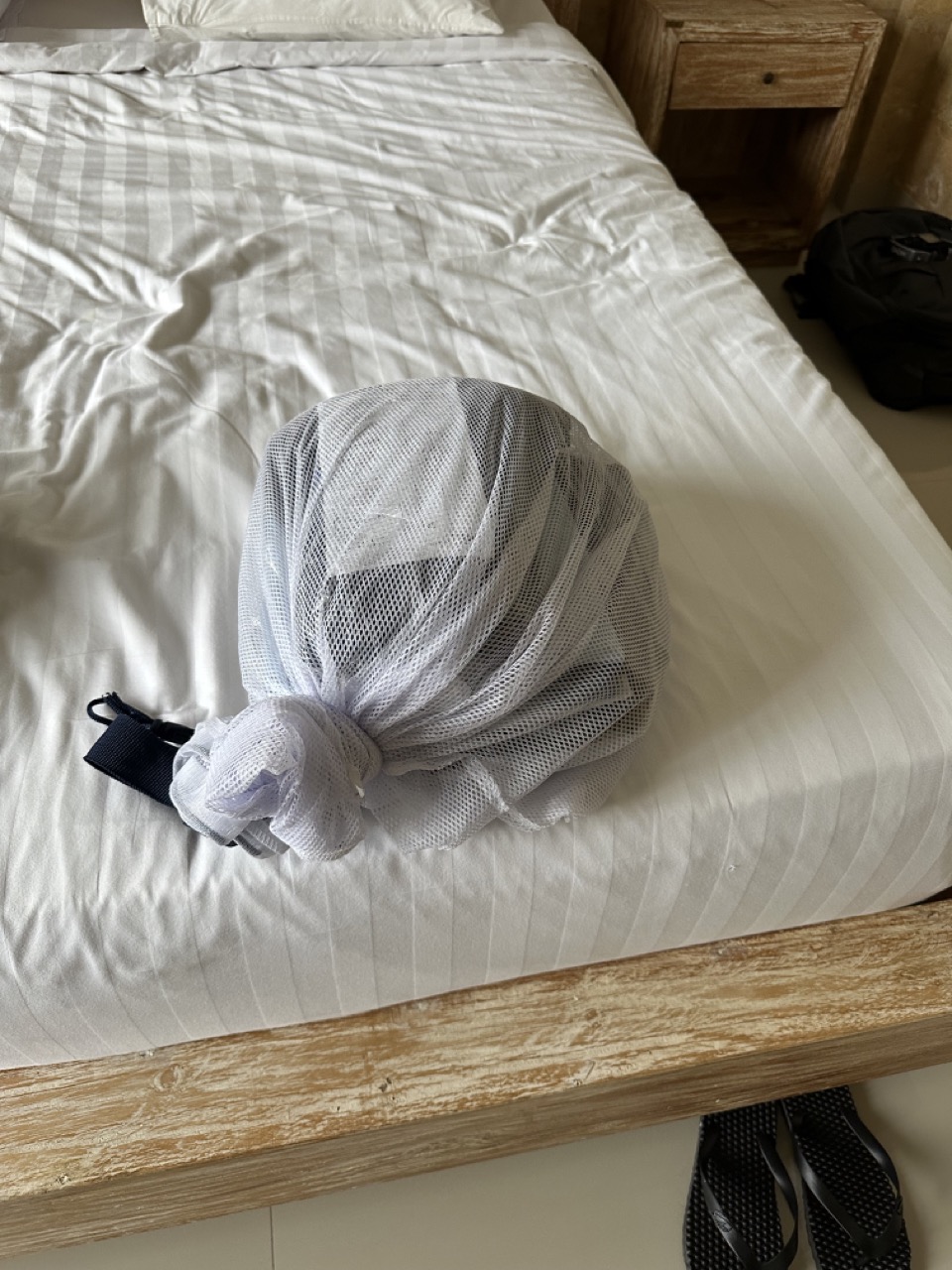 In the early afternoon my laundry was dropped off, washed and folded, at the hotel. It was only $3 for the express service including delivery