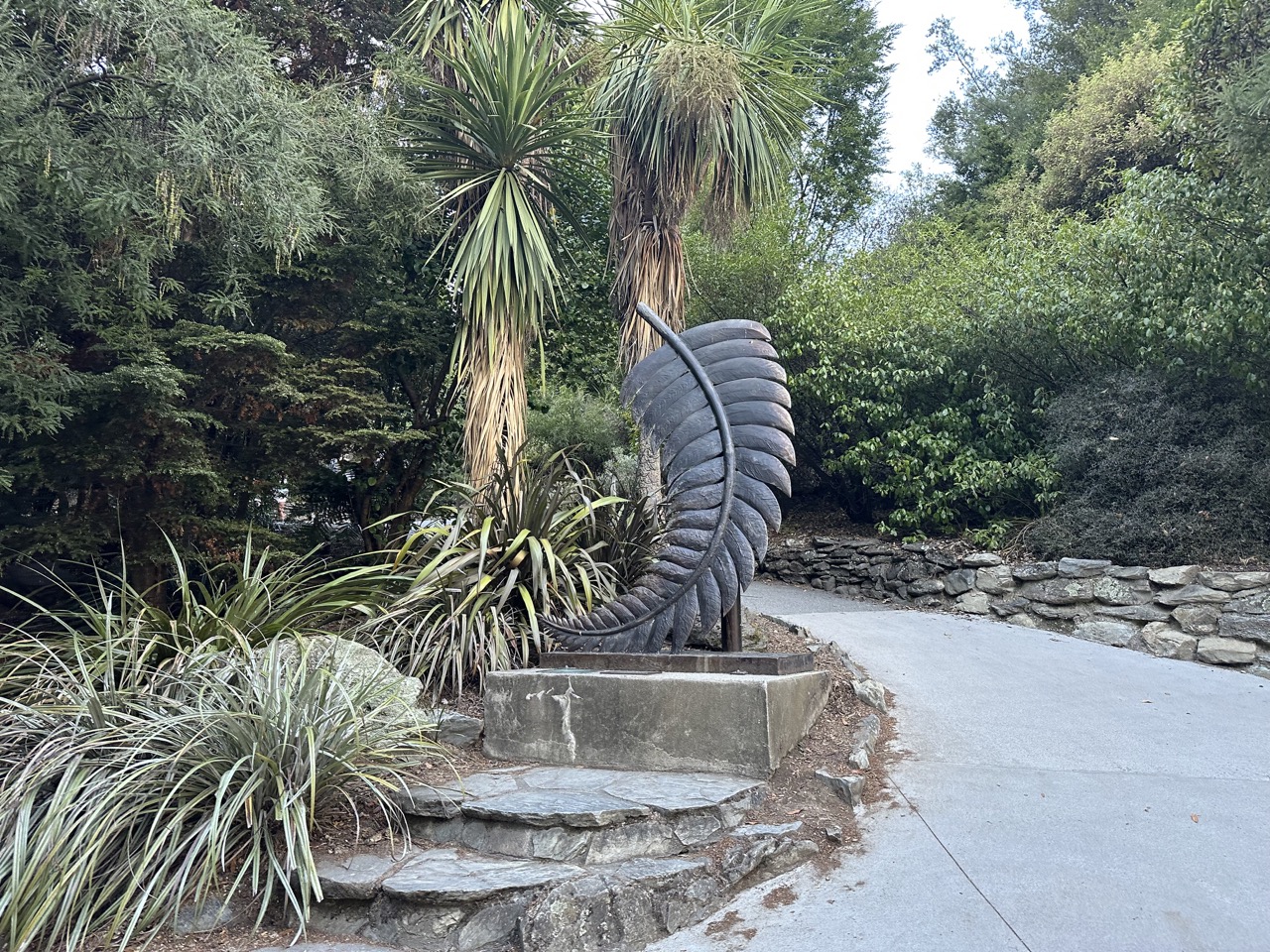 Fern sculpture at the entrance to the Queenstown Gardens