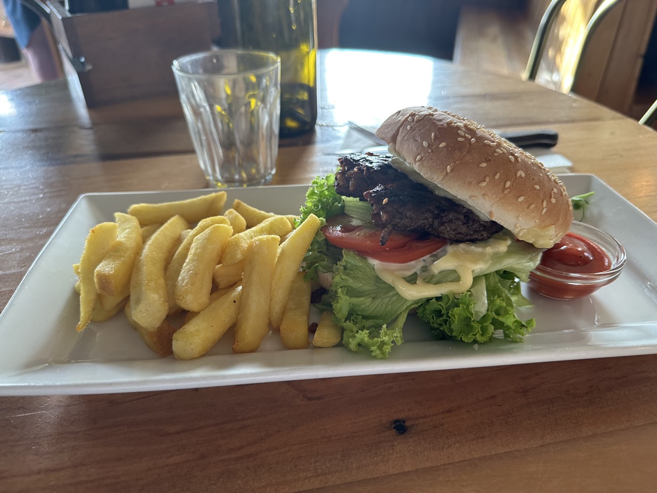 Cheeseburger from The Range in Te Anau