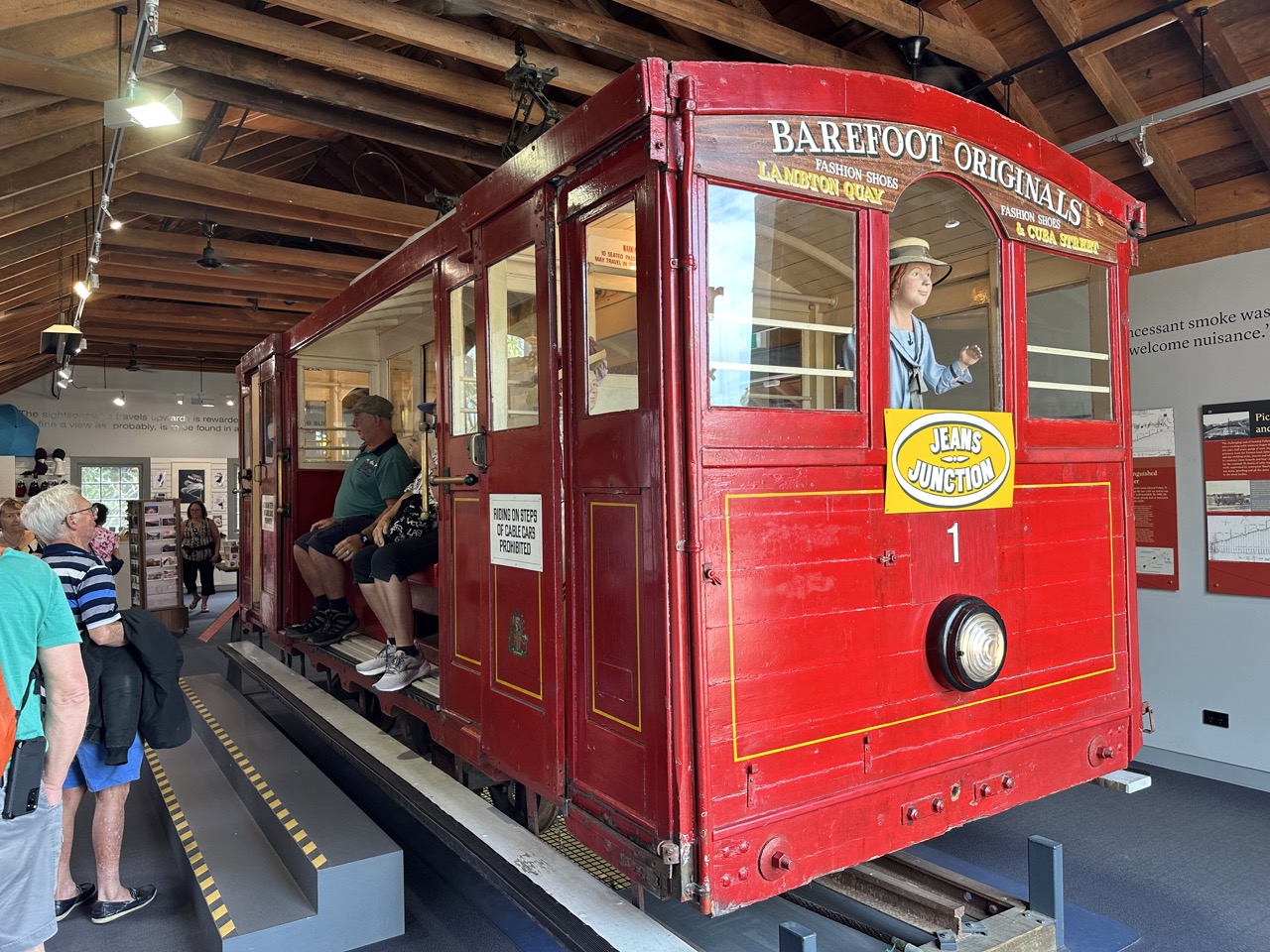 At the top there is a free museum talking about the history of the Cable Car