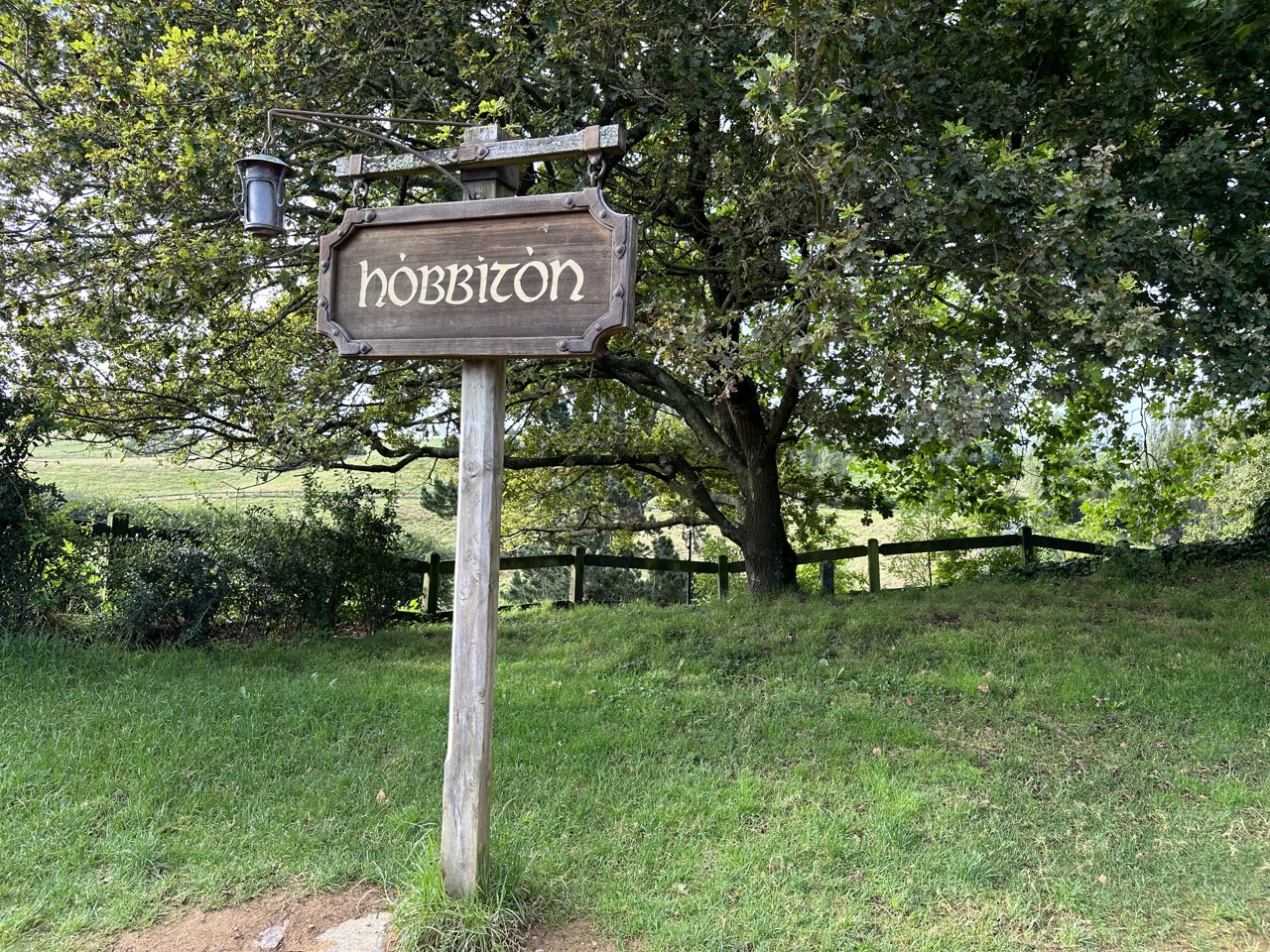 After a few minutes on the bus, we arrived at the Hobbiton set