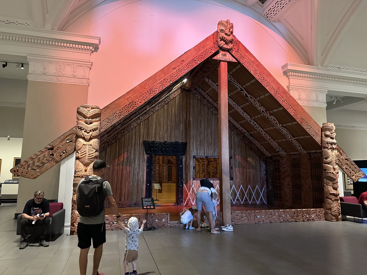 An example of a Maori meeting chamber on display in the Auckland War Memorial Museum, which reminds me of the one I saw in Whakarewarewa