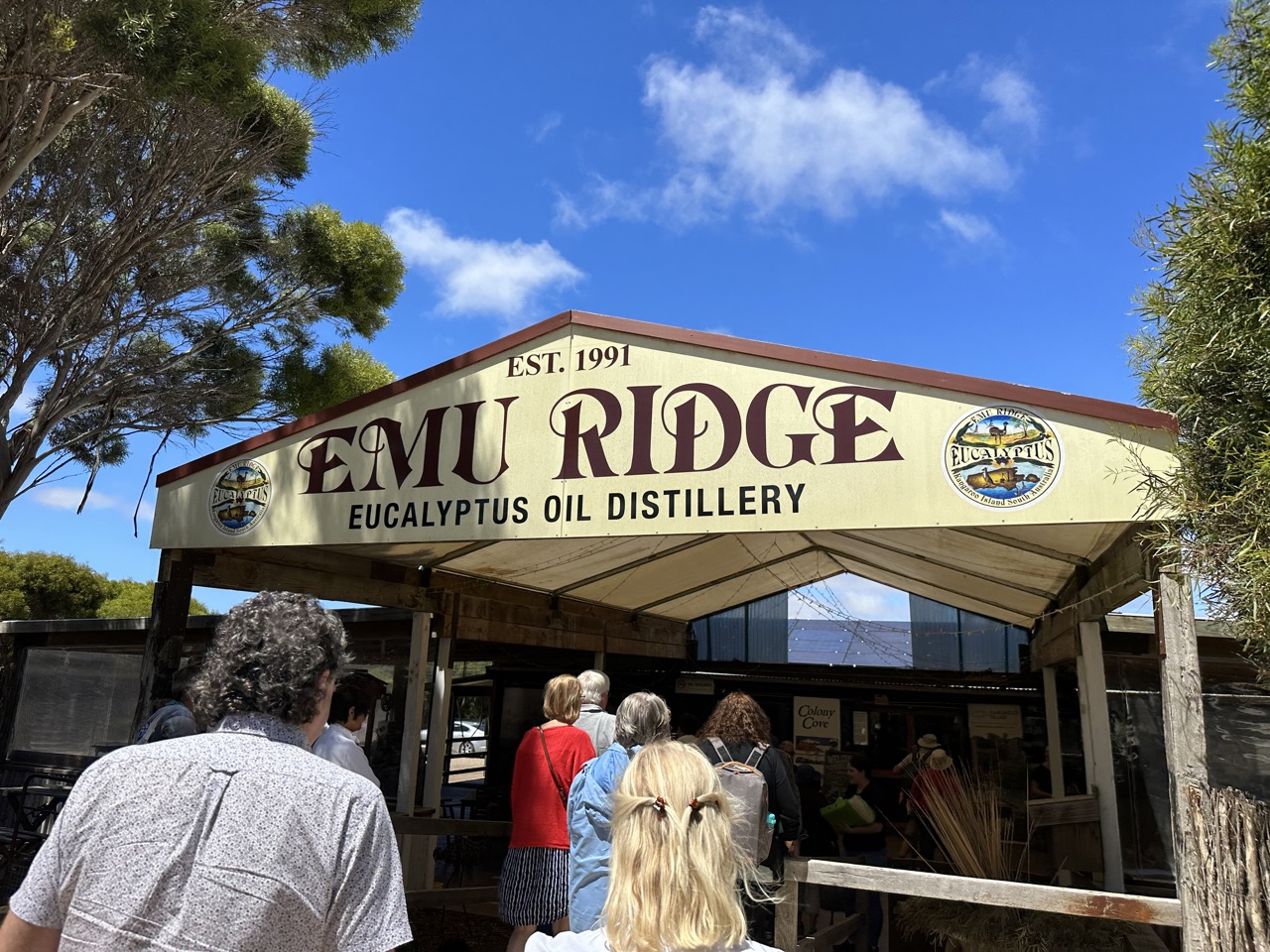 We went to Emu Ridge Distillery, a family run Eucalyptus oil distillery, for lunch, we got to see the whole distilling process 