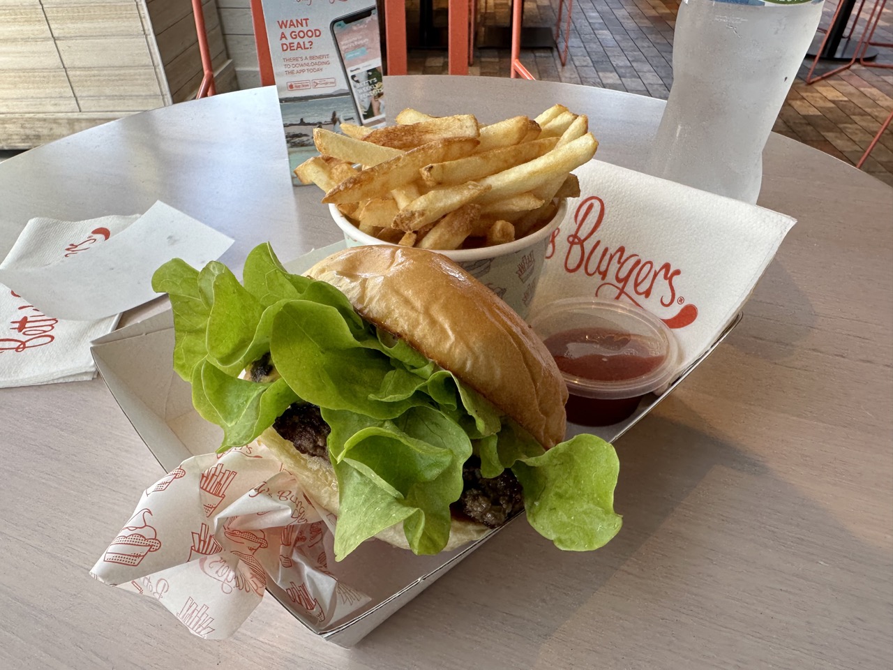 I briefly went back to Torquay to get lunch at Bettys Burgers before heading down the road