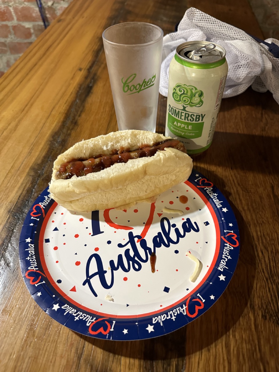 I got a sausage, and they also gave me a can of cider for free