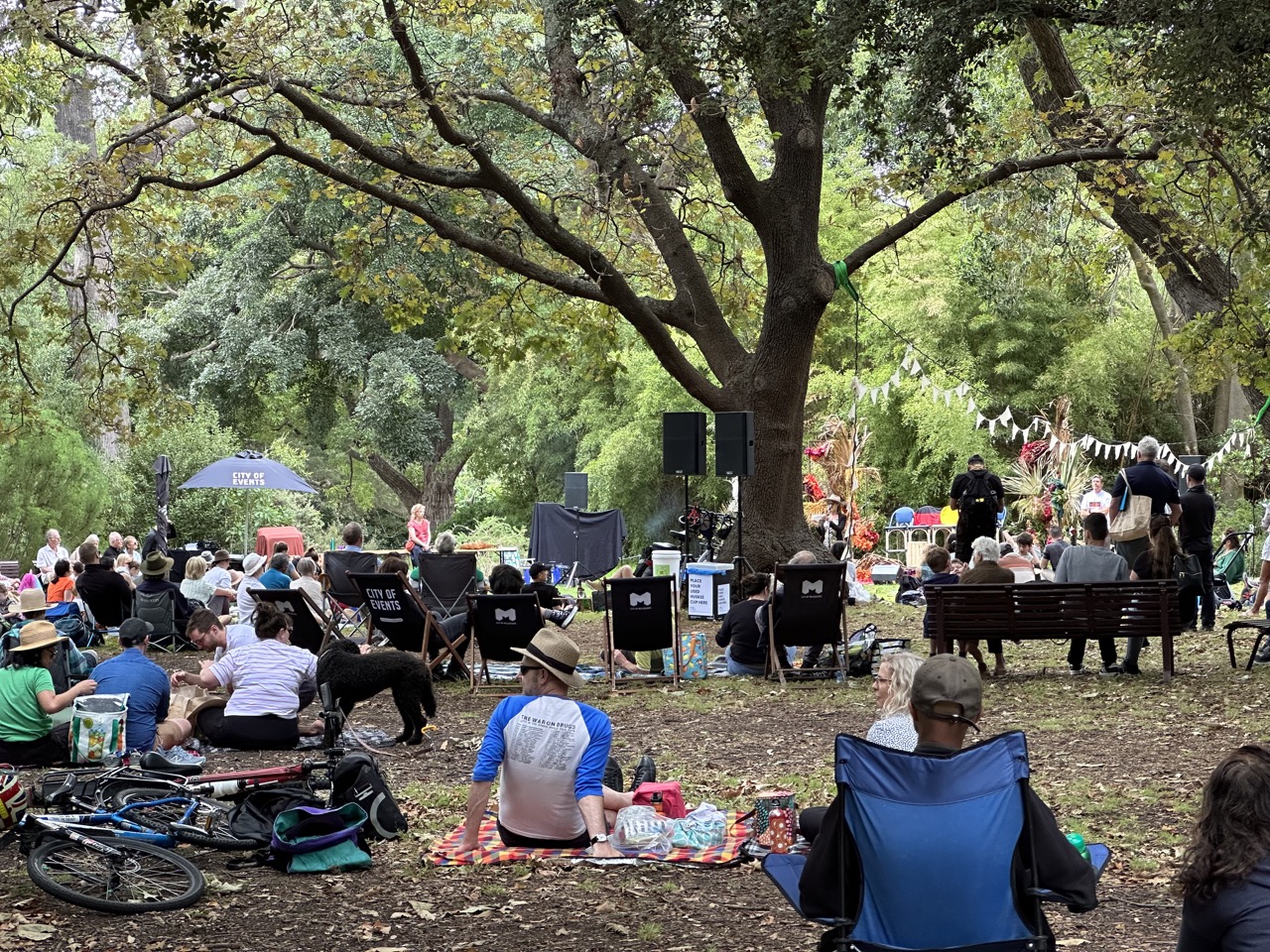 I stumbled upon the Great Local Picnic in the Royal Botanic Gardens Victoria