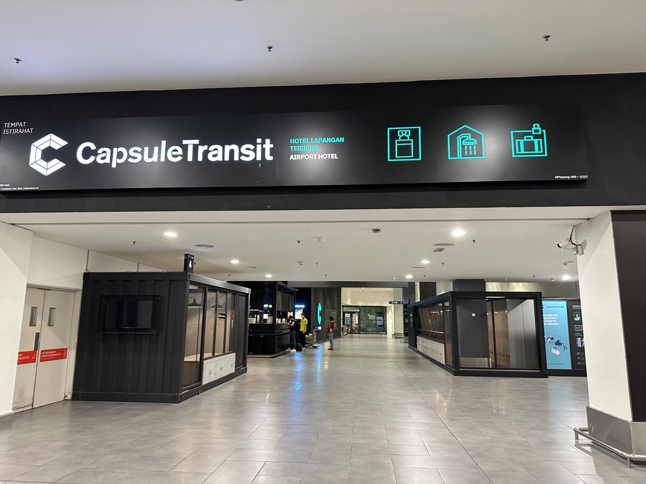 I spent the night in the CapsuleTransit hotel in Gateway@KLIA2. 